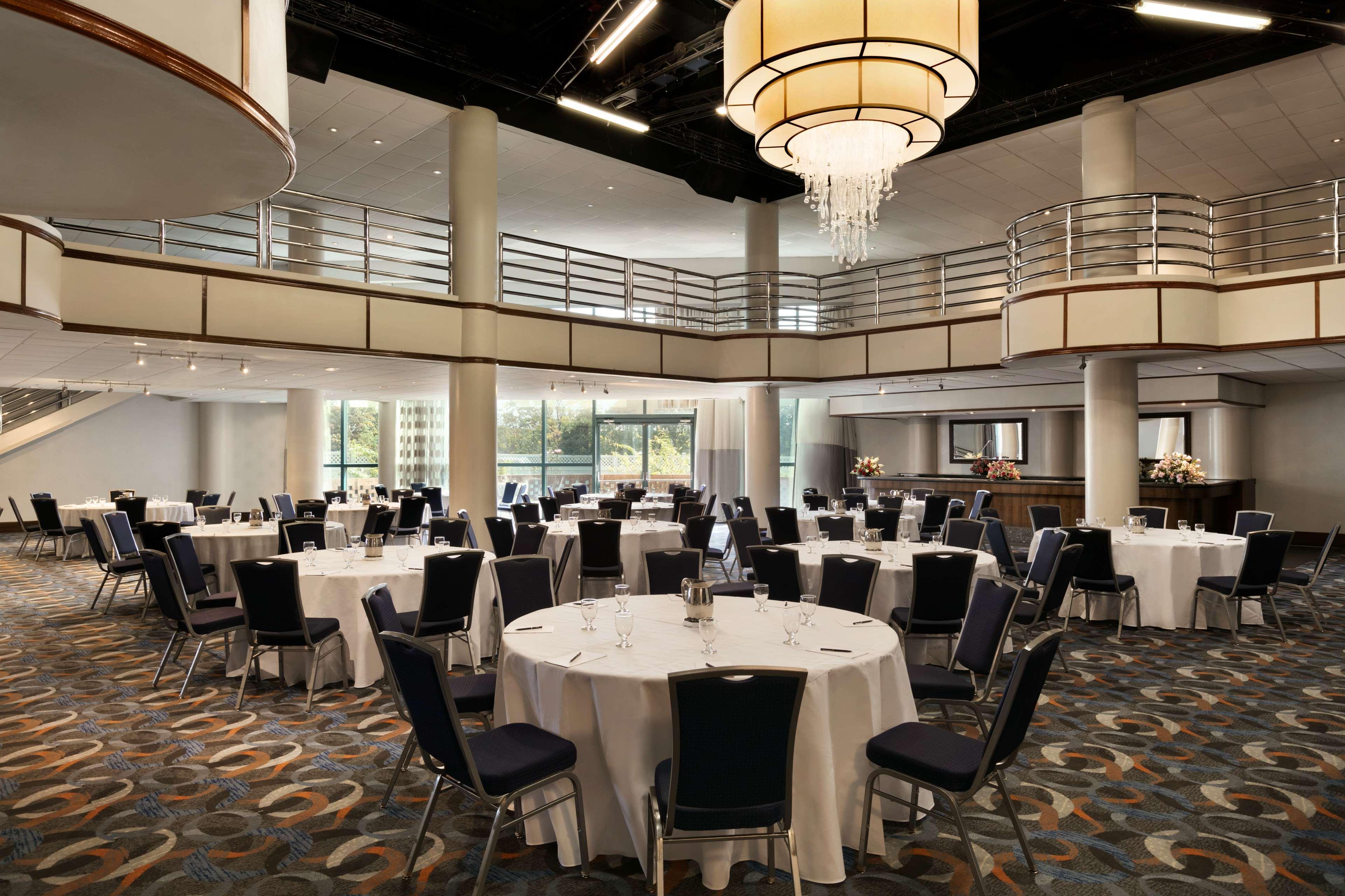 Hilton Long Island/Huntington Hotel Melville Bagian luar foto