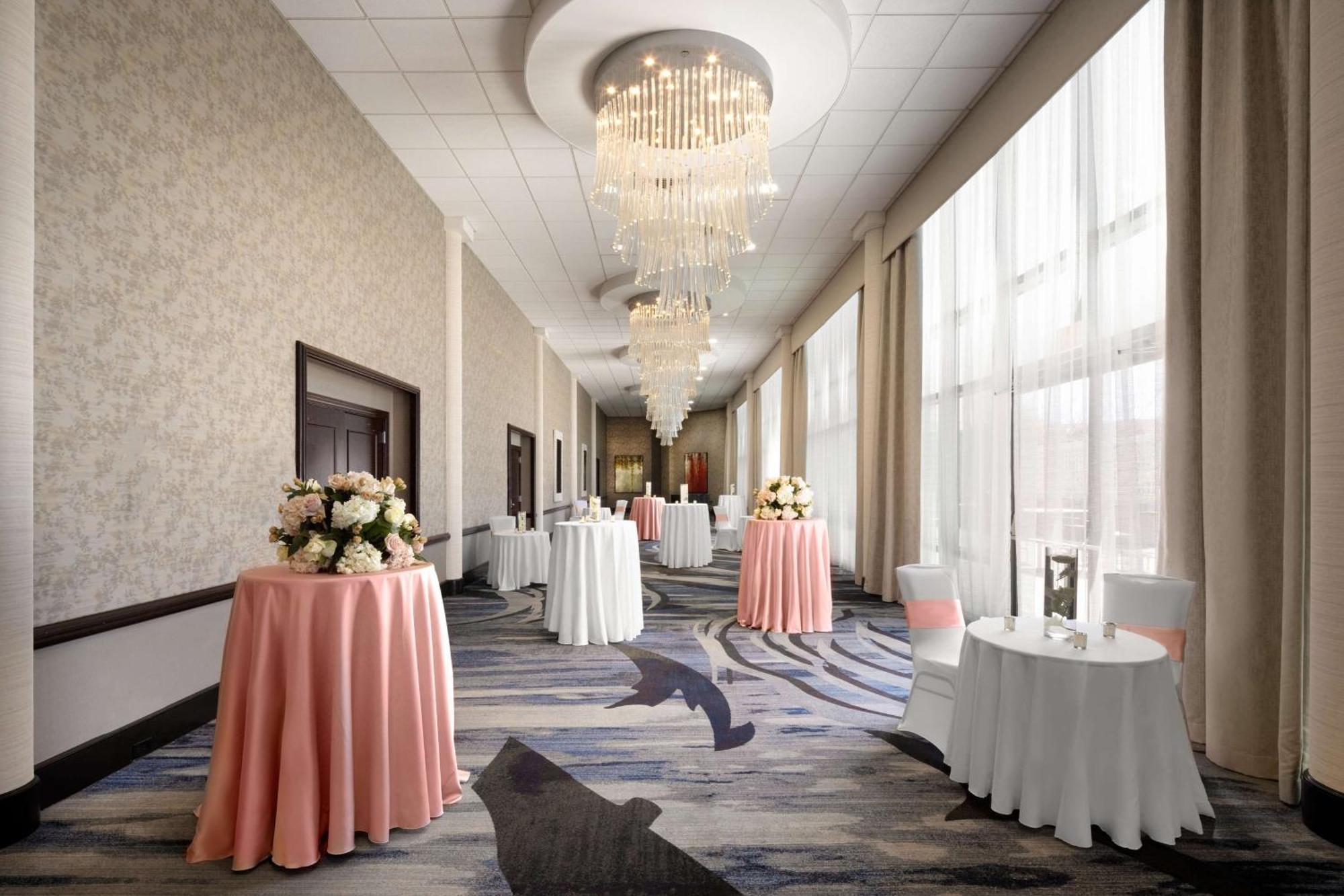Hilton Long Island/Huntington Hotel Melville Bagian luar foto