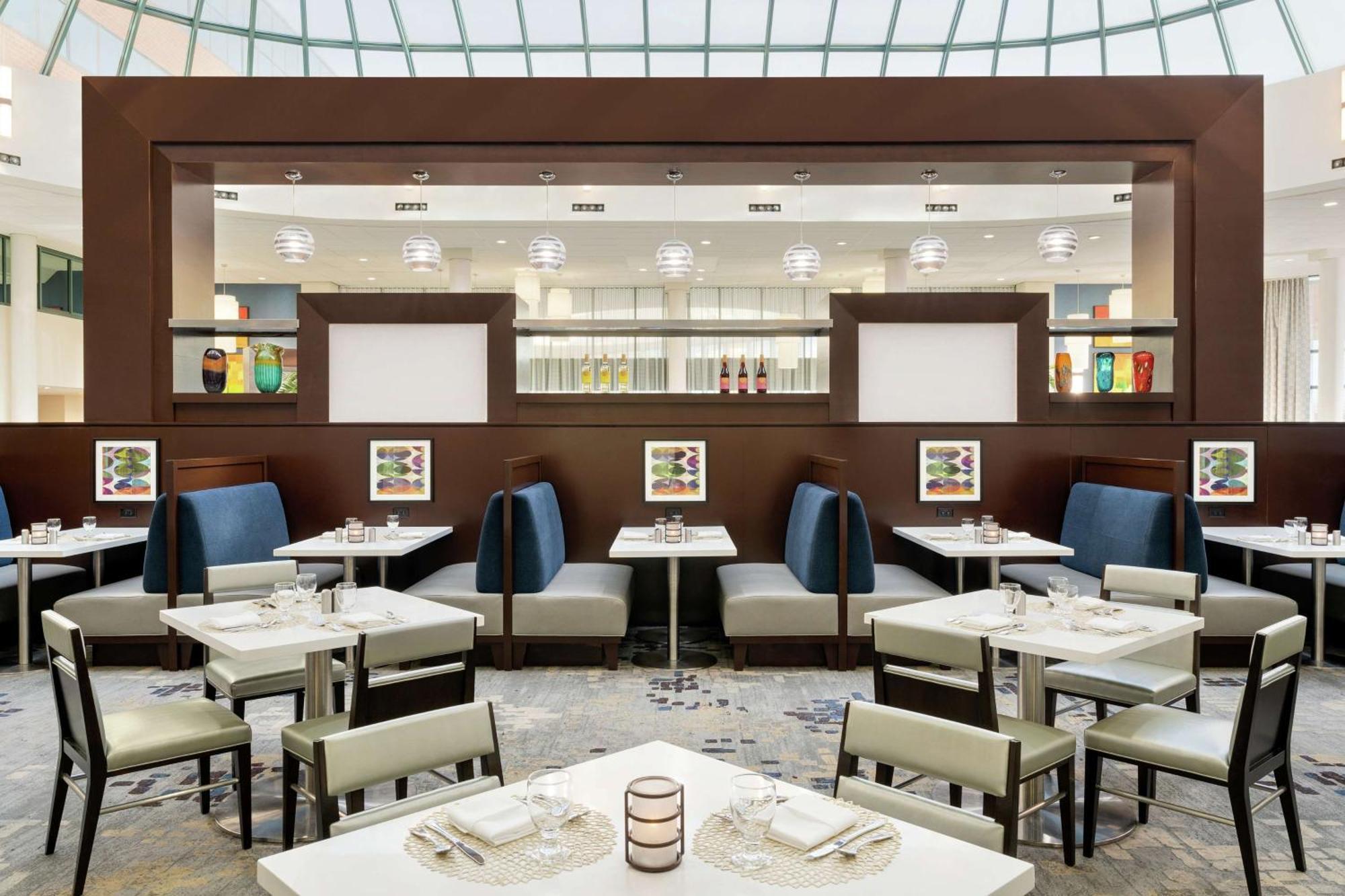 Hilton Long Island/Huntington Hotel Melville Bagian luar foto
