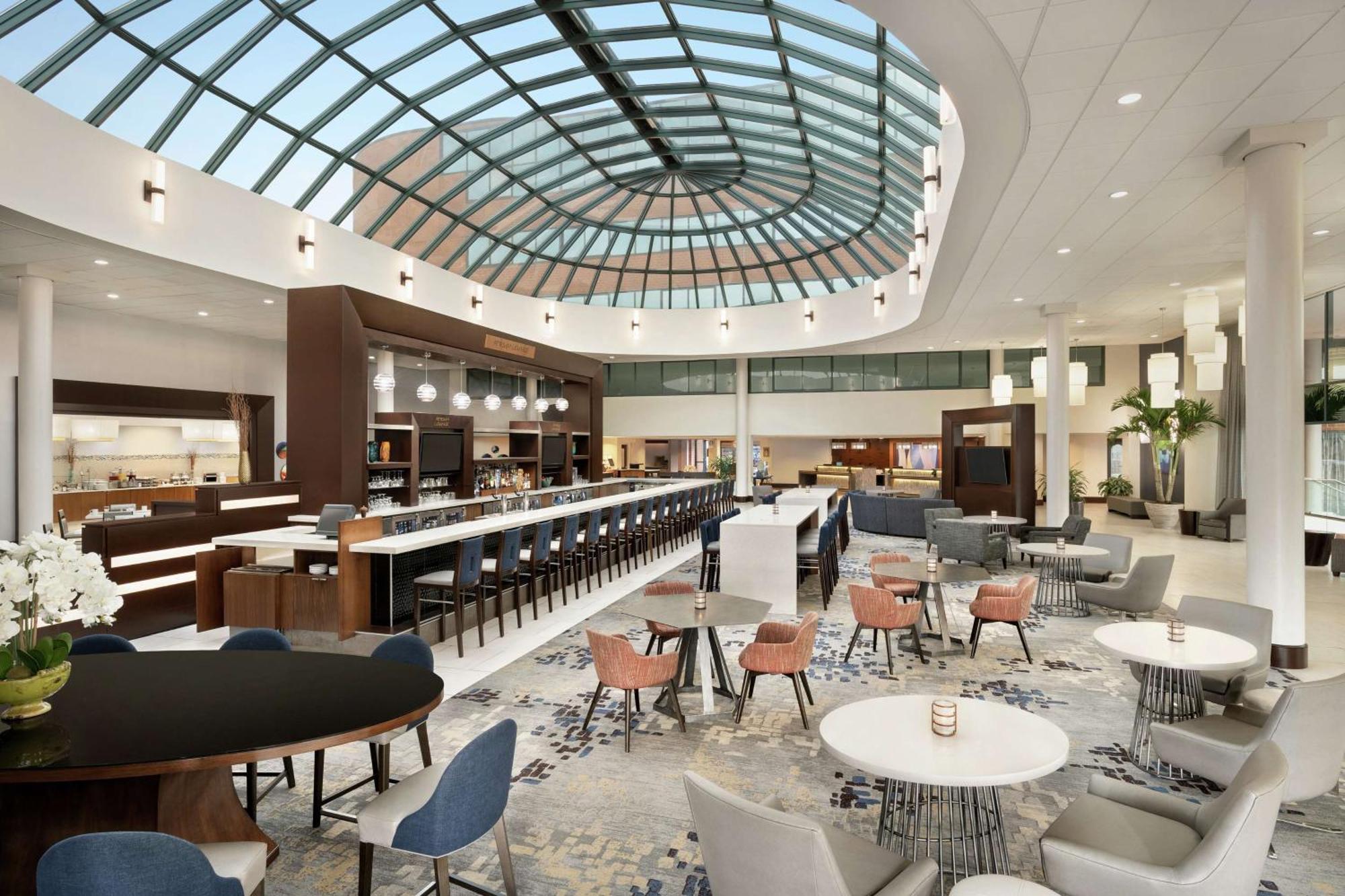 Hilton Long Island/Huntington Hotel Melville Bagian luar foto