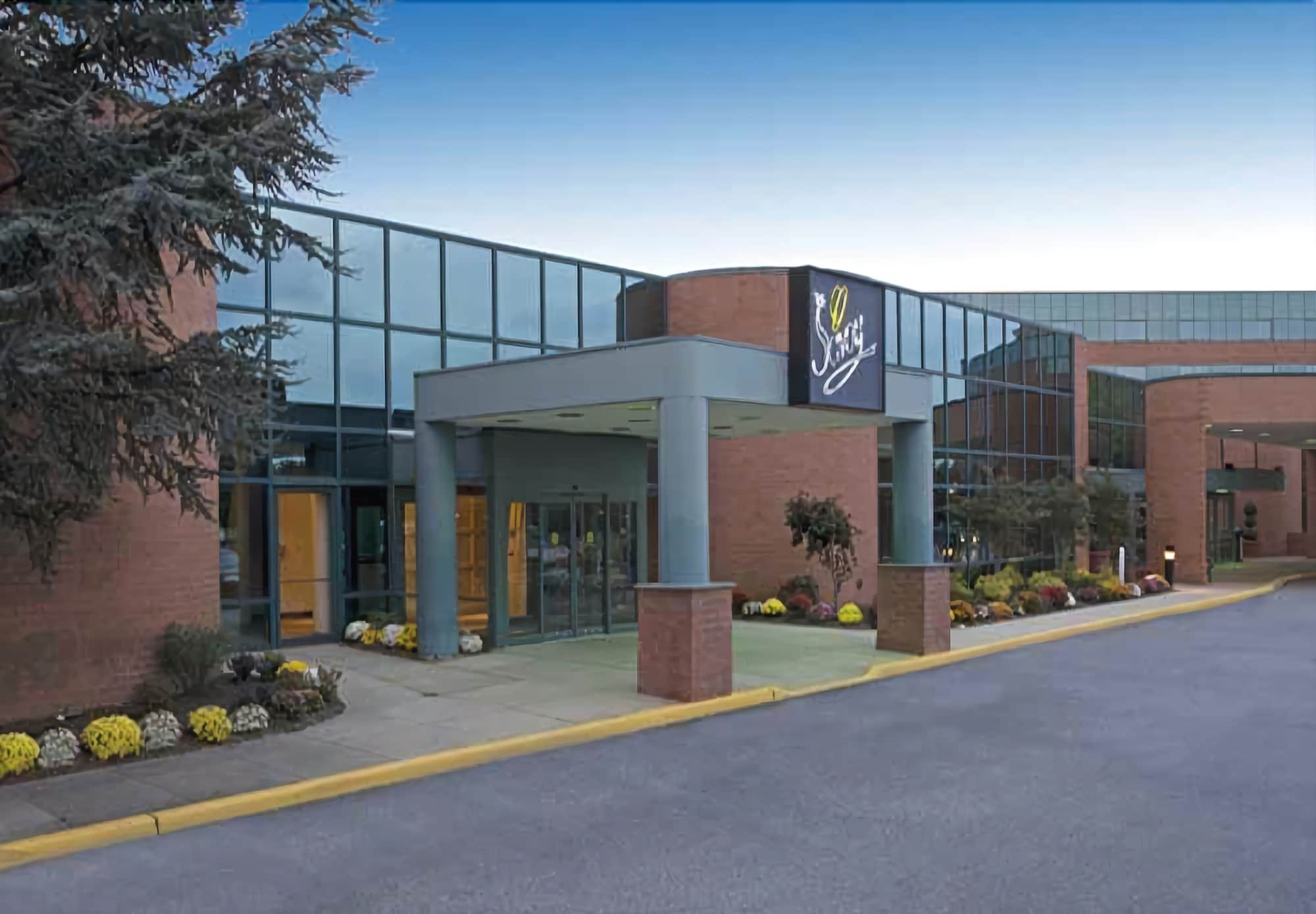 Hilton Long Island/Huntington Hotel Melville Bagian luar foto