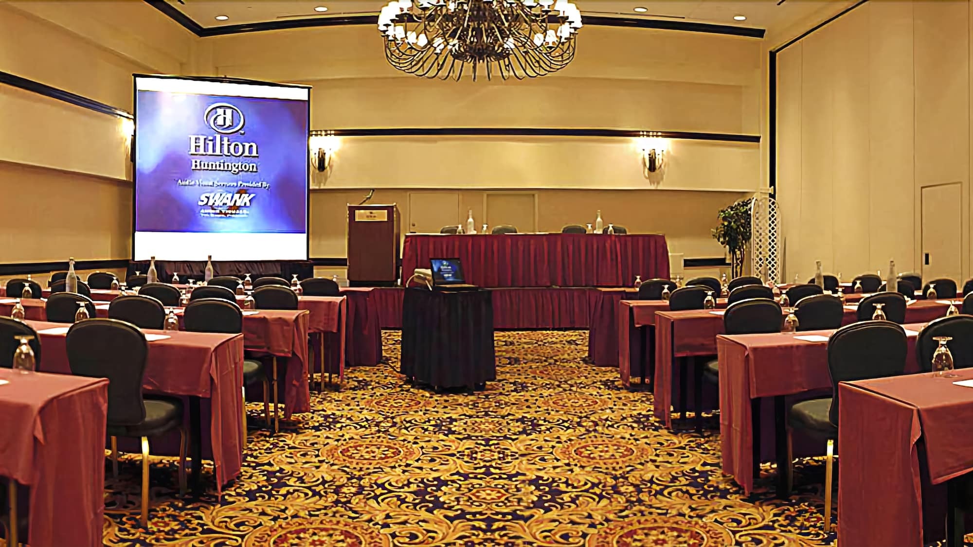 Hilton Long Island/Huntington Hotel Melville Bagian luar foto