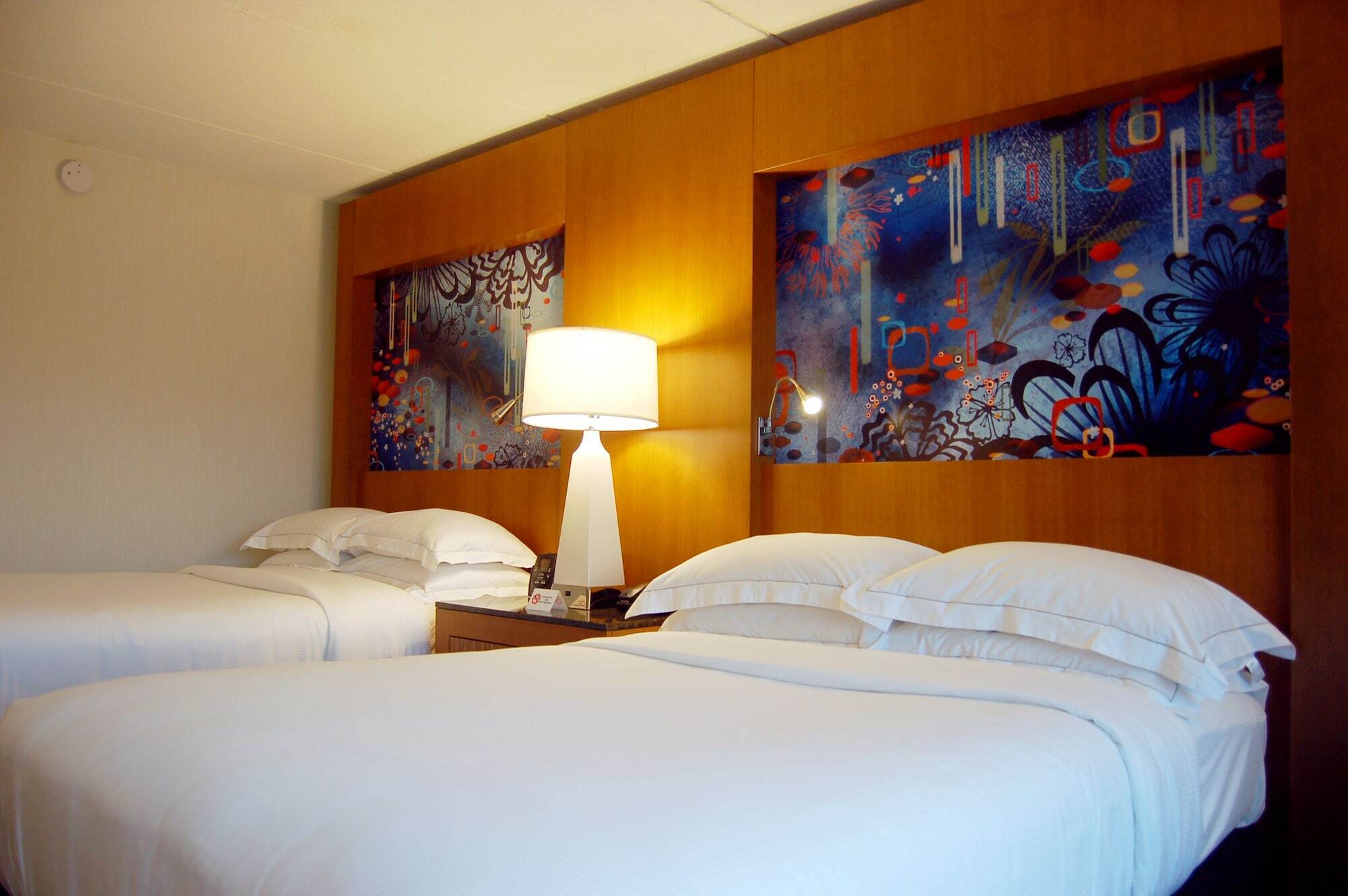 Hilton Long Island/Huntington Hotel Melville Bagian luar foto